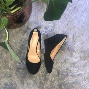 Closed Toe Black Wedges